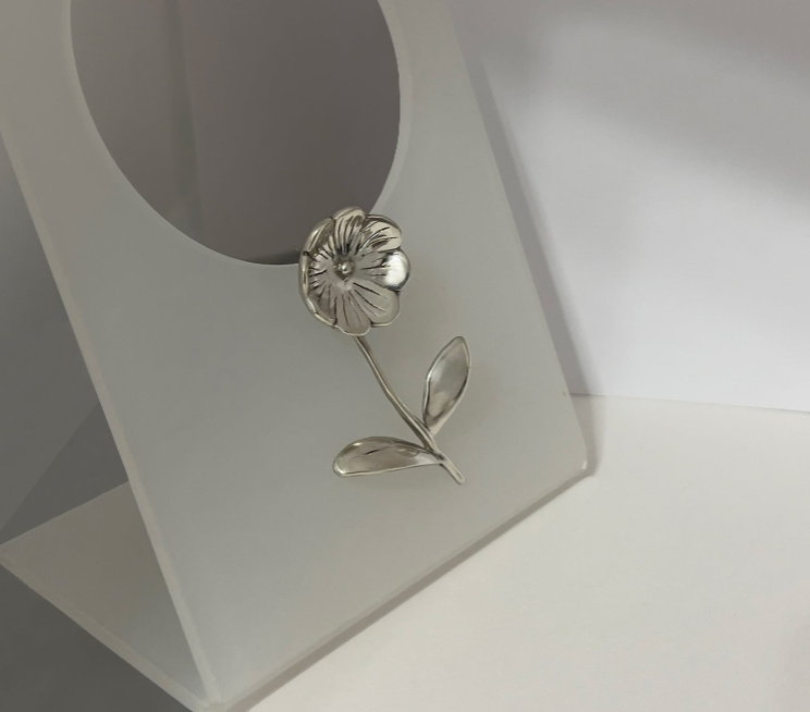 Minimal Blossom Stem Earrings in 925 Sterling Silver
