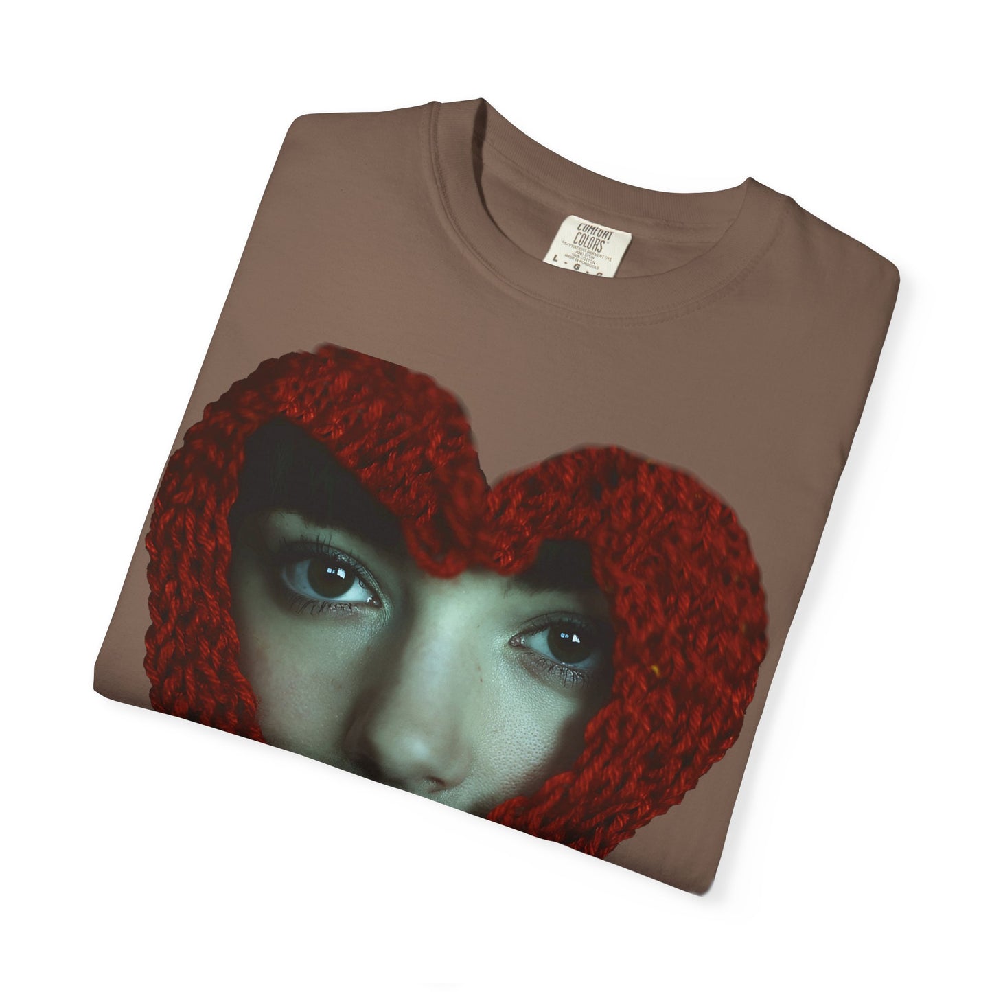 Chunky Knit Heart Scarf Portrait T-Shirt – Vintage 1717 Fit