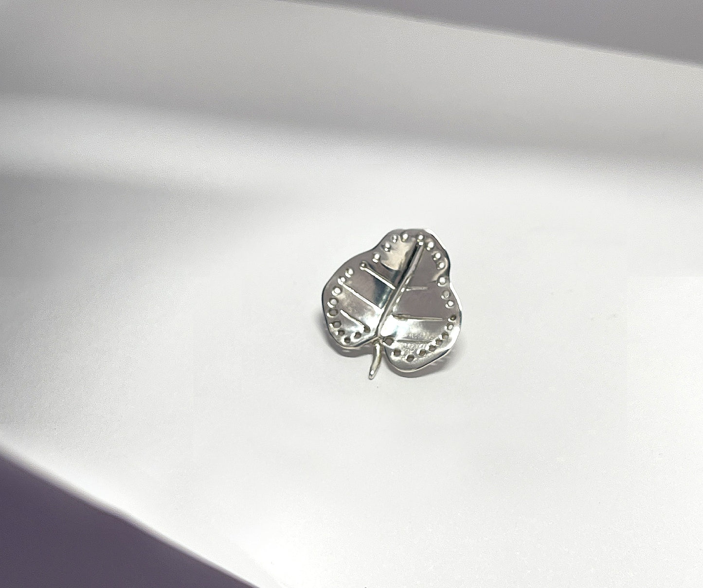 Minimal Broad Leaf Earrings in 925 Sterling Silver