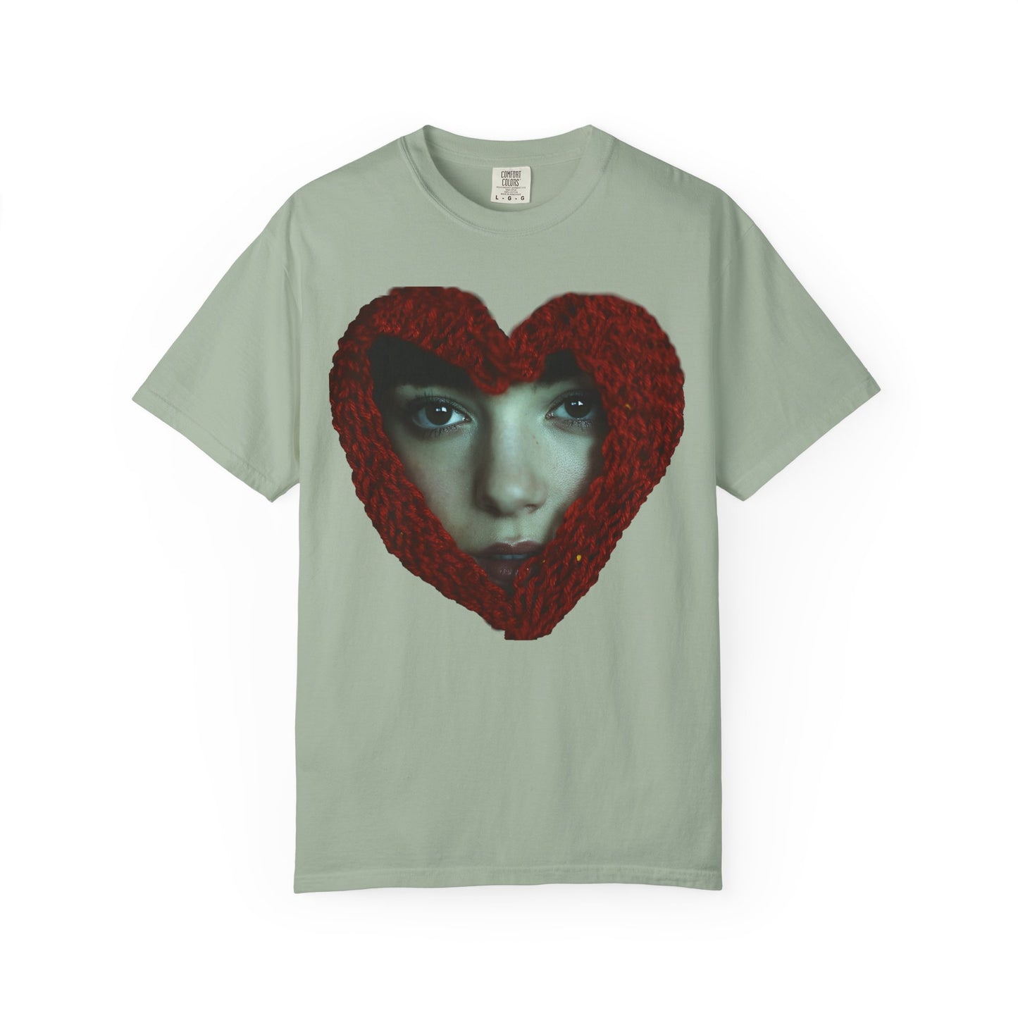 Chunky Knit Heart Scarf Portrait T-Shirt – Vintage 1717 Fit