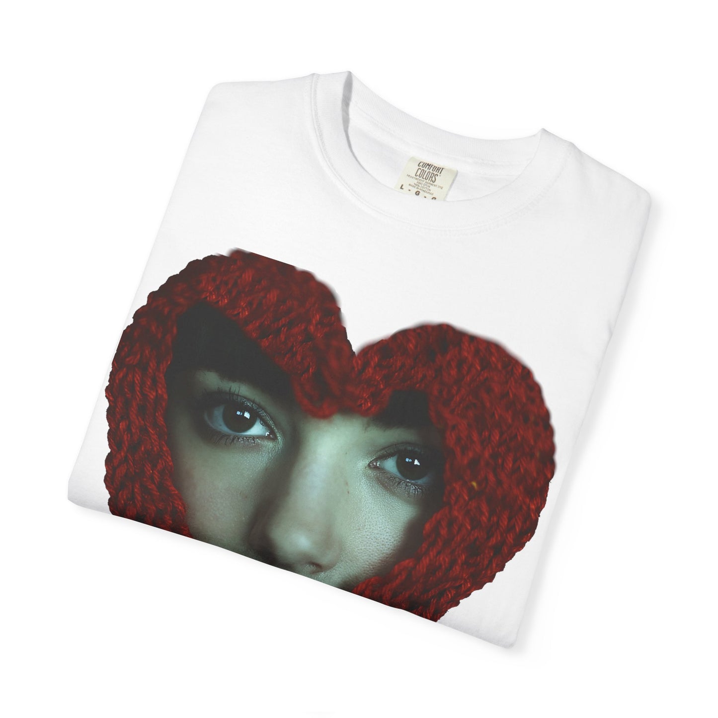 white t-shirt folded chunky knit heart scarf portrait detail