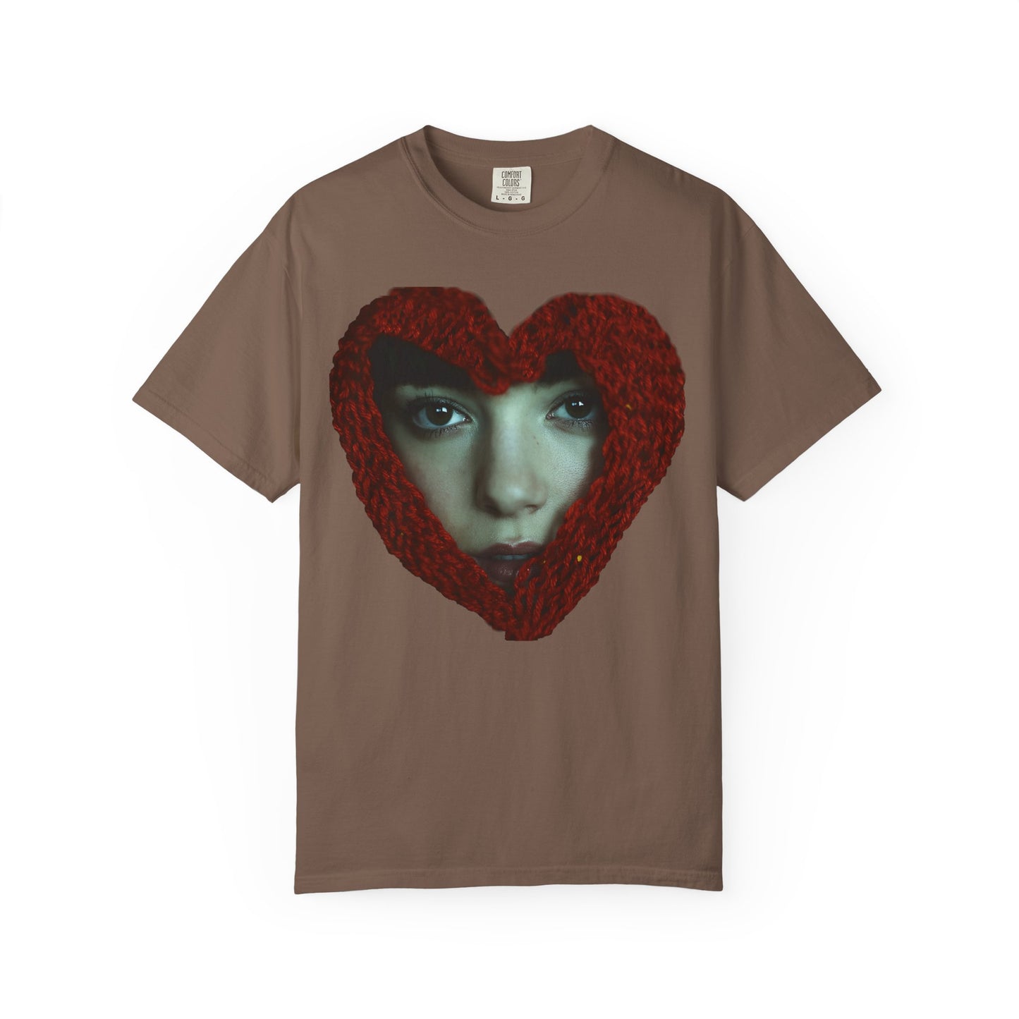 Chunky Knit Heart Scarf Portrait T-Shirt – Vintage 1717 Fit