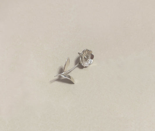 Minimal Blossom Stem Earrings in 925 Sterling Silver