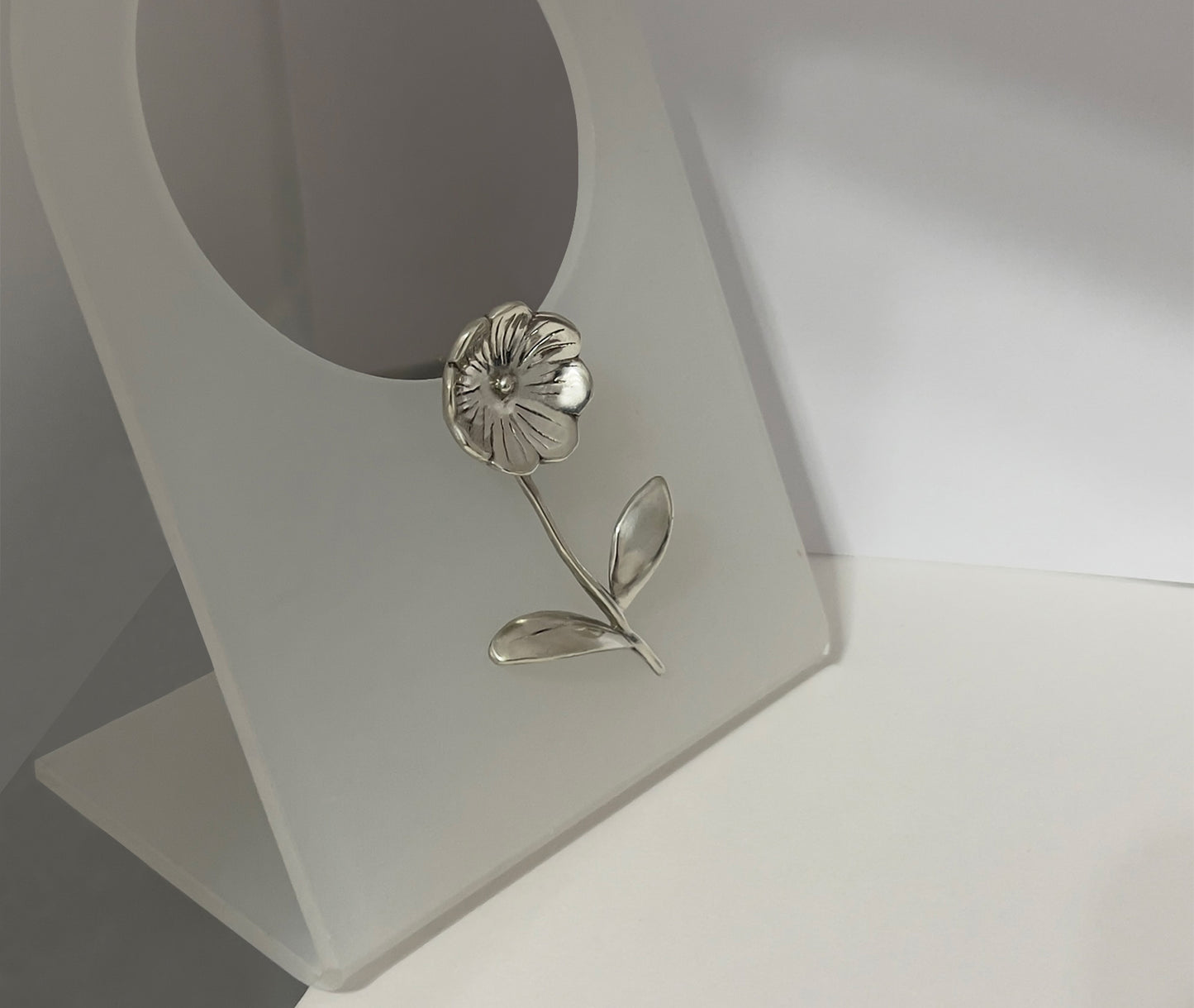 Minimal Blossom Stem Earrings in 925 Sterling Silver