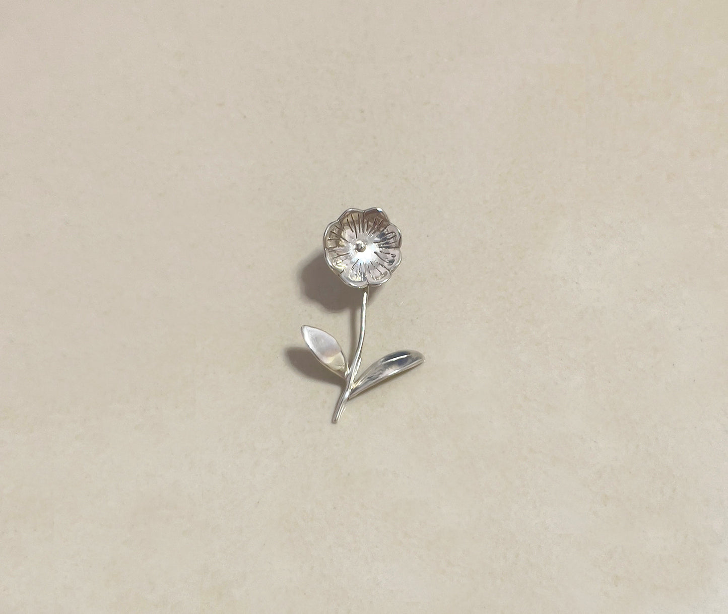 Minimal Blossom Stem Earrings in 925 Sterling Silver