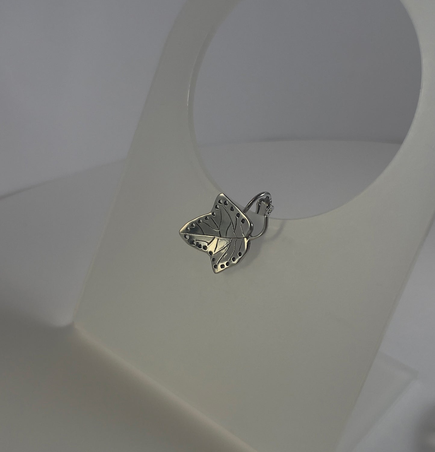 Minimal Star Leaf Stud Earrings in 925 Sterling Silver