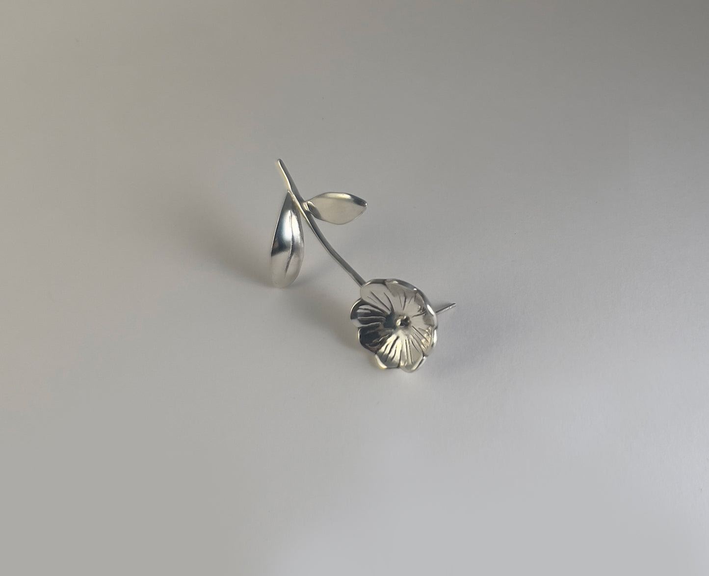Minimal Blossom Stem Earrings in 925 Sterling Silver