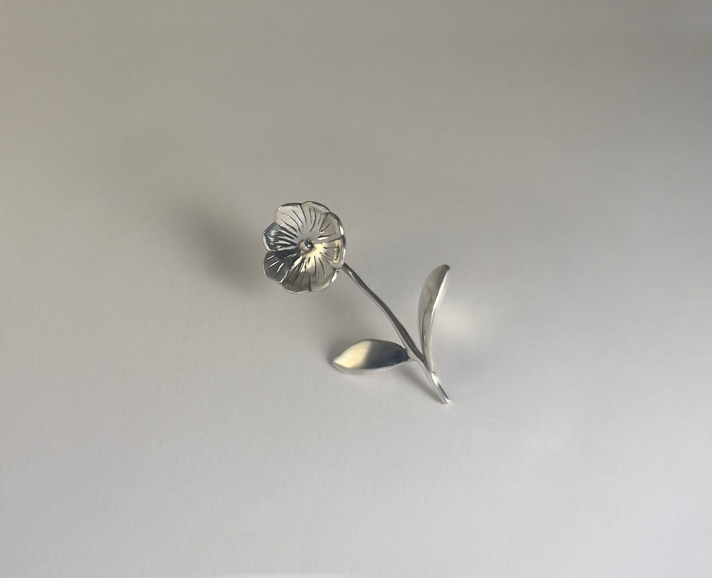 Minimal Blossom Stem Earrings in 925 Sterling Silver