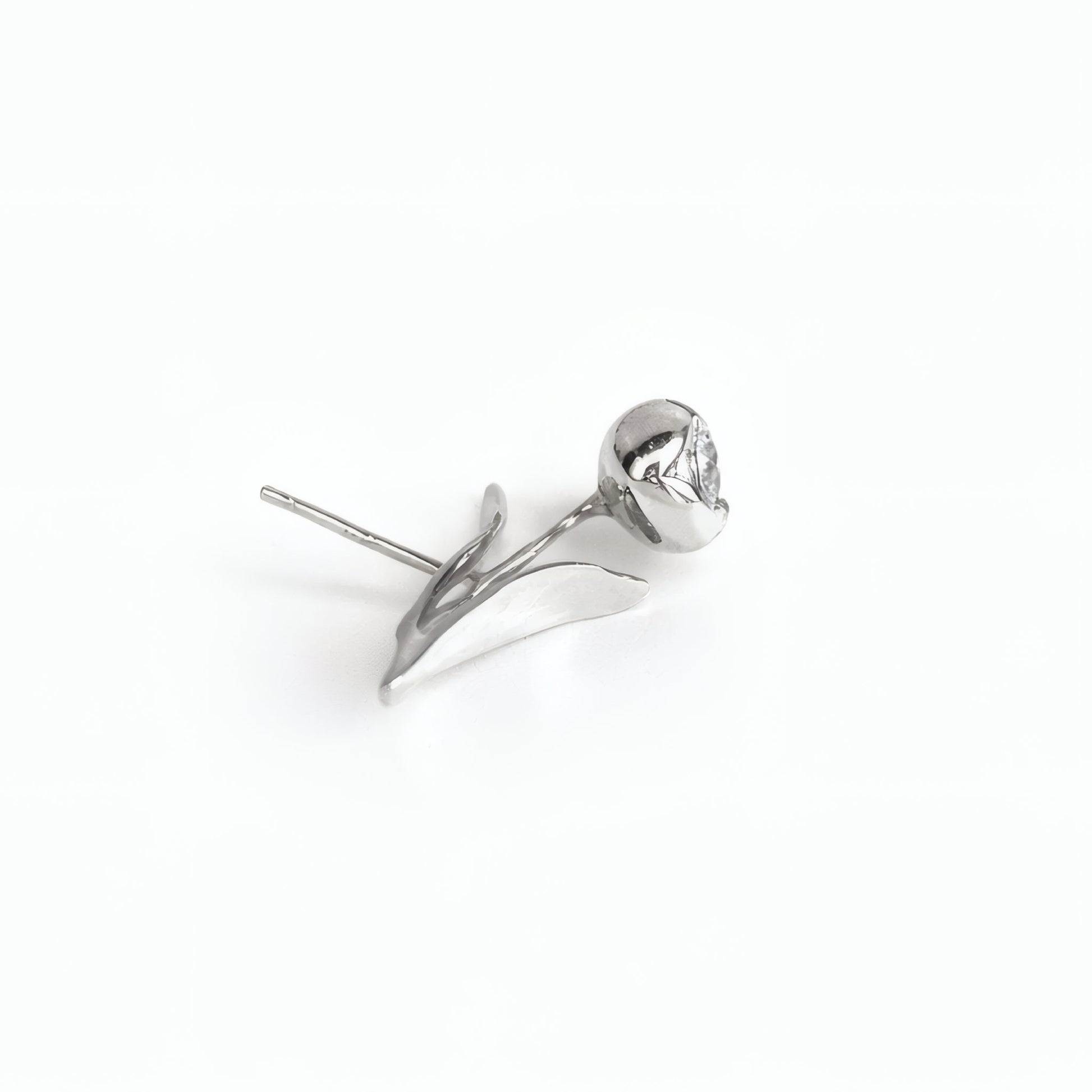 Minimal Tulip Bloom 925 sterling silver earring, side view showing flower bud and leaf detail