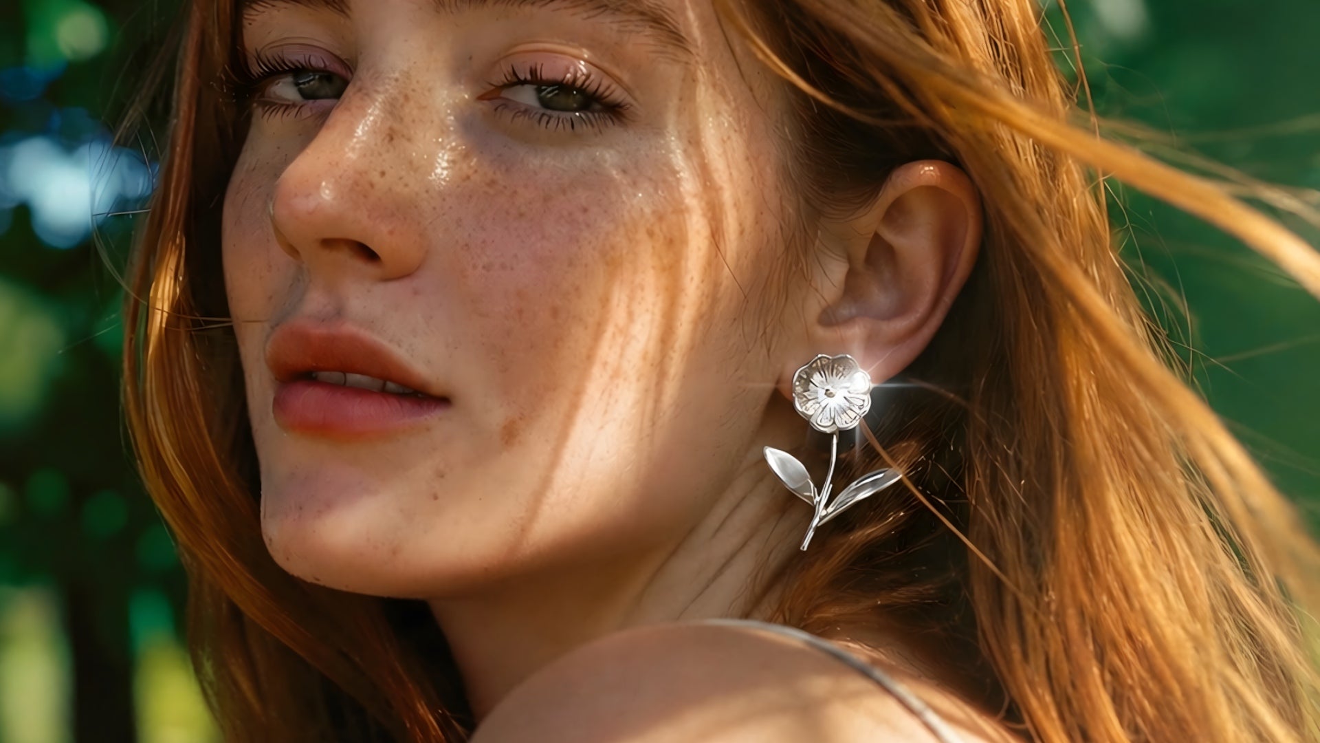 Minimal Blossom Stem Earrings in 925 Sterling Silver heligrae